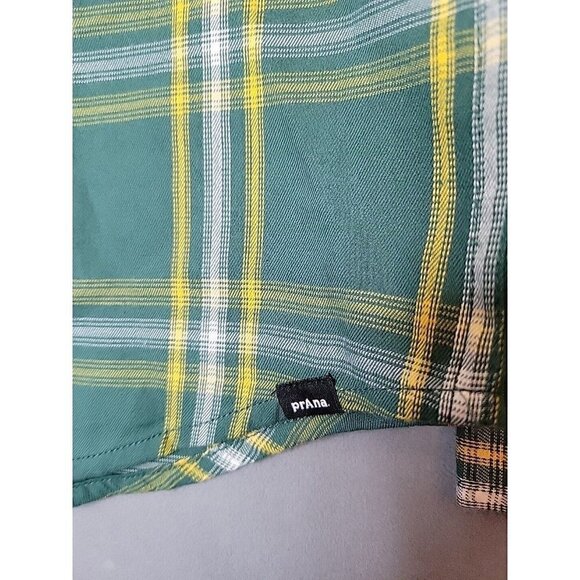 prAna Button Up Flannel Shirt Men's Small Green Yellow Plaid Casual, NWT $79 - Picture 4 of 13